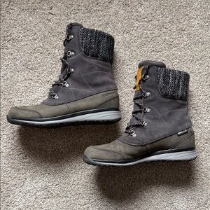 Salomon Hime Mid LTR CSWP women's waterproof split-suede winter boots size 10
